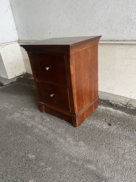 Нощно шкафче Тomasvile