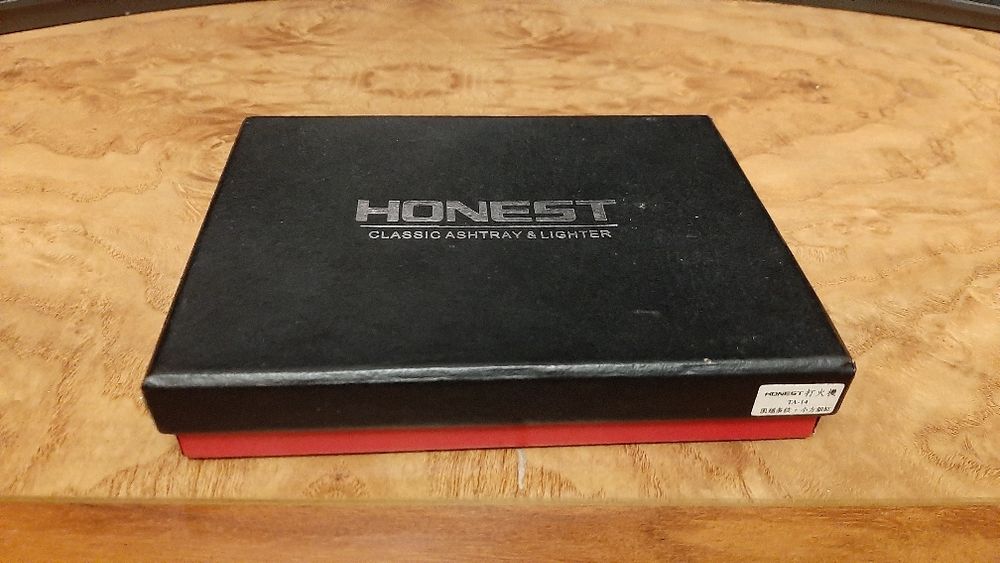 Зажигалка с пепельницей