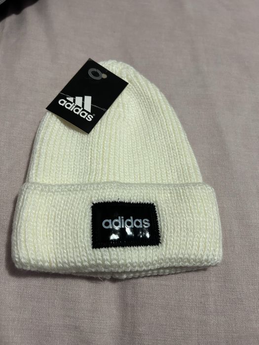 Căciuli unisex …