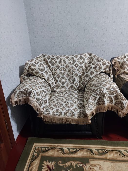 Продается диван и два кресло