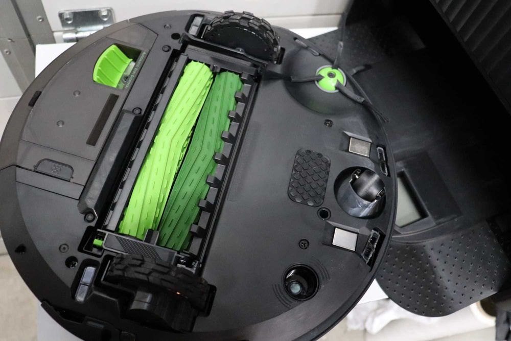 iRobot Roomba Combo j9+ Самоизпразваща се прахосмукачка робот