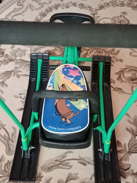 Продам снегоход . Цена 12000