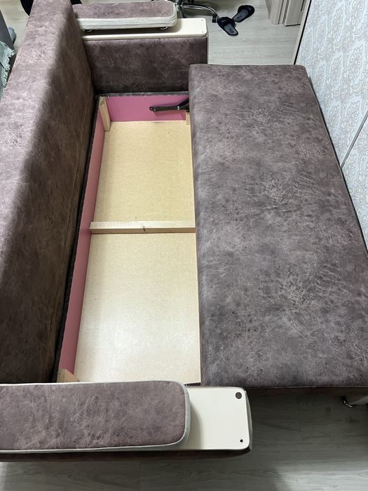 Продам диван в хорошем состоянии