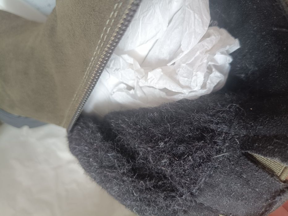 Продам зимние ботинки