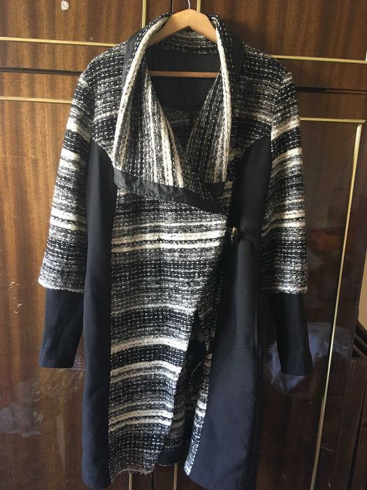 Дамско палто Carla ново