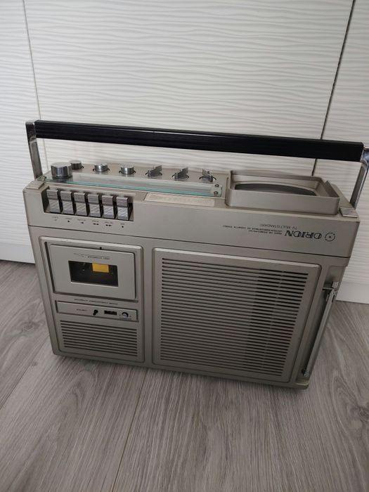 Radio casetofon cu televizor marca Orion