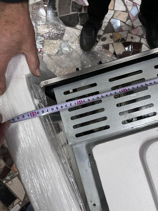 Продается встроенный духовой шкаф ARDO