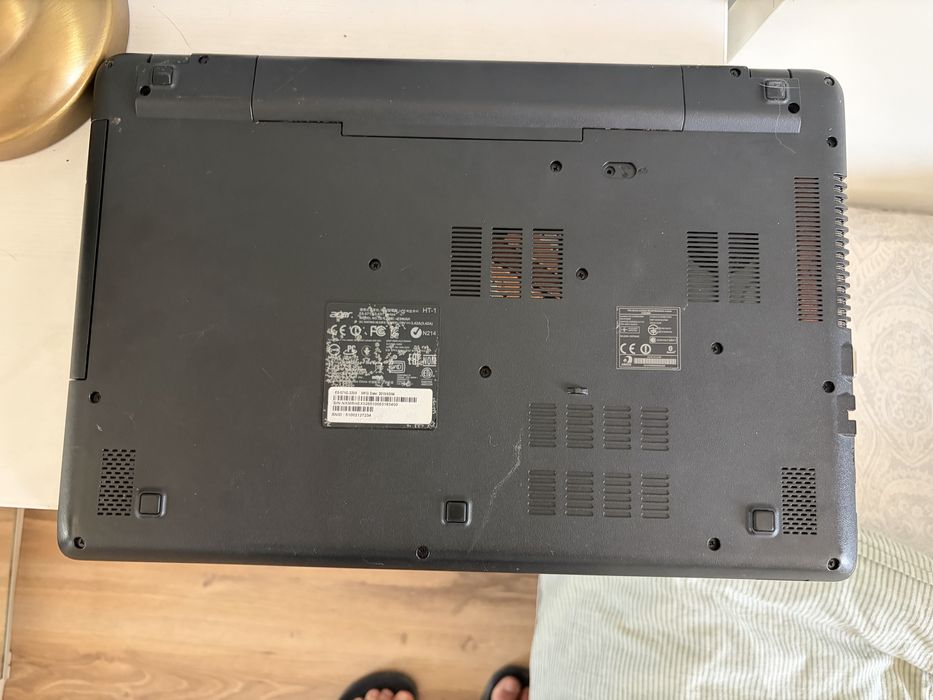 Acer Aspire E15 E5-571G — i3 / NVIDIA 820M 2GB / Perfect pentru Office & Daily Use