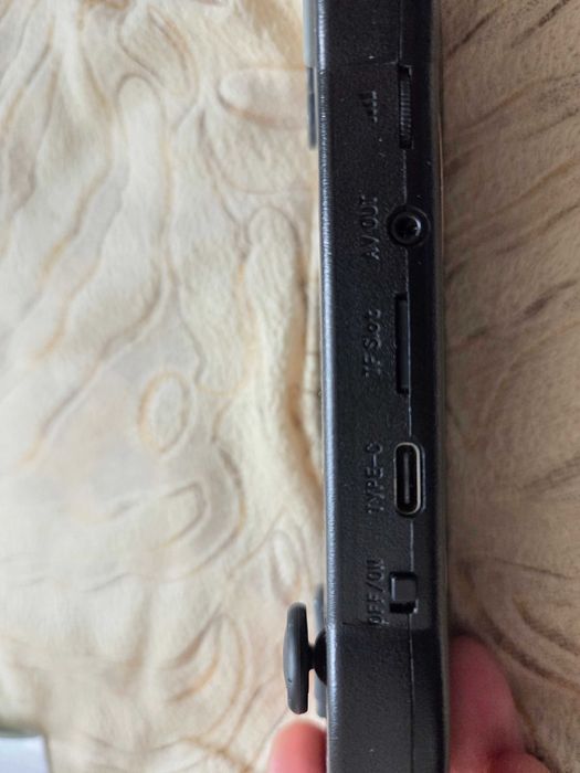 SF2000 Retro Handheld Game Console 3 inch Portable with Games