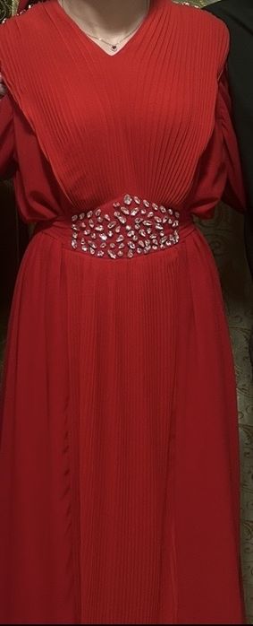 Продам платья не дорого