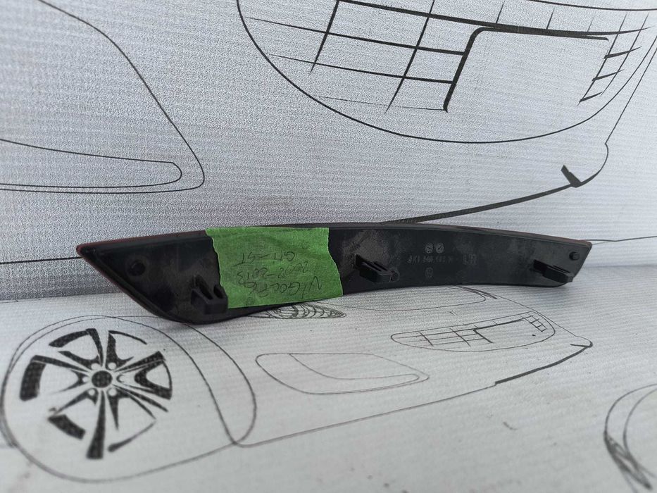 Stop / Catadioptru / Ochi de Pisică Bară Spate Stânga VW Golf VI GTI / GTD 2009 / 2008-2013 Cod OEM 5K0945105H (5C2)