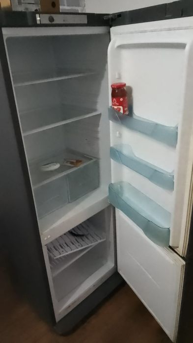 Холодильник Бирюса