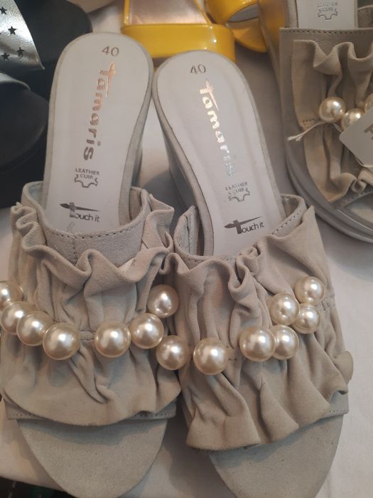 Отдам недорого обувь