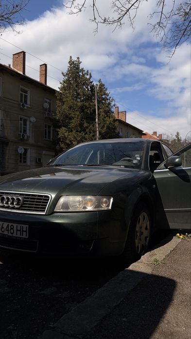 Продавам Audi A4