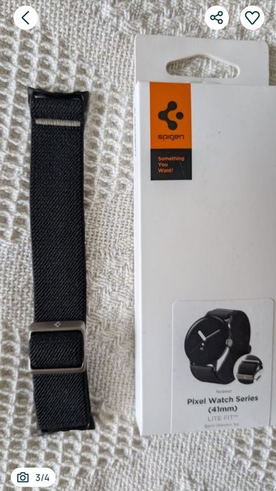 Google Pixel Watch 2 с допълнителни каишки