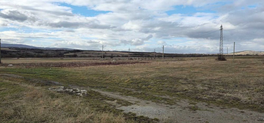 Продава се Парцел в с. Богданов дол, Област Перник - 4363 кв.м за 25 €/кв.м - Снимка #4