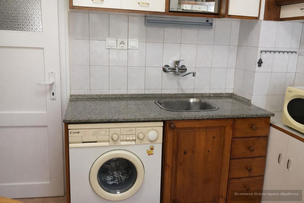 Дава се под наем Тристаен апартамент в София, Яворов - 100 кв.м за 770 € - Снимка #1