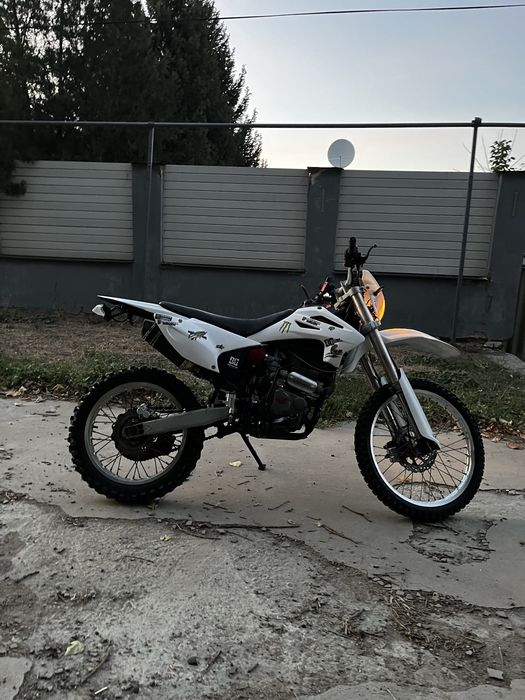 Продам мотоцикл эндуро