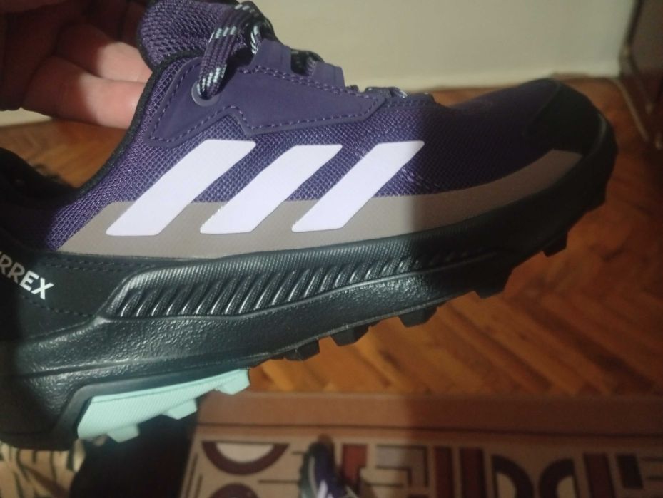 Дамски оригинални маратонки adidas TERREX