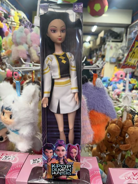 K-POP.  Demon hunters.  Музикални.  Кей поп. Ловци на духове