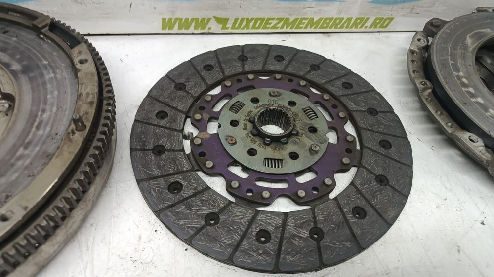 Kit ambreiaj volanta cu masa dubla 2.0 tdi cba 1878005015 Skoda Octav