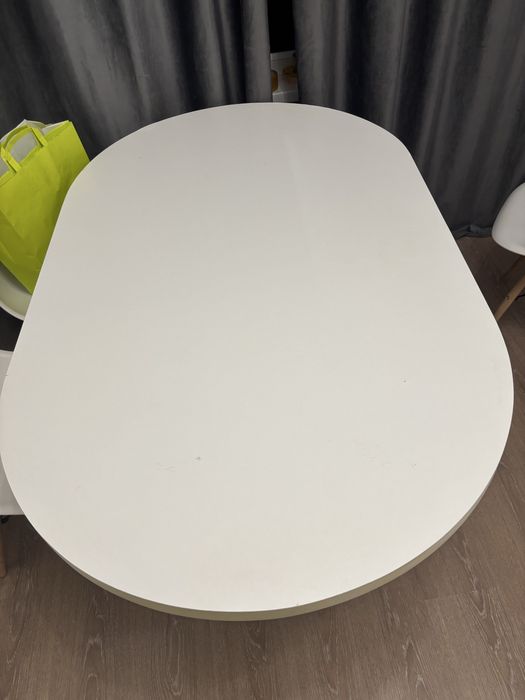 Обеденный стол овальный