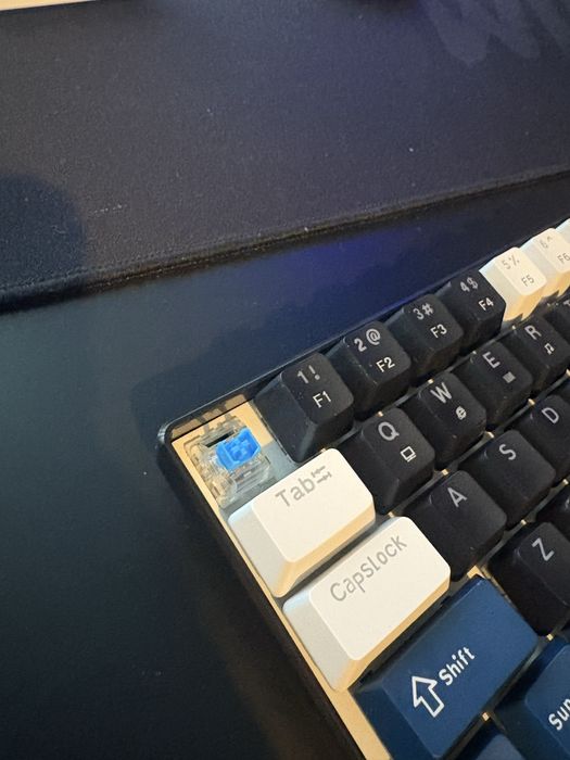 Custom клавиятура сини суитчове