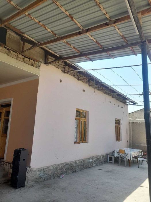 Ховли сотилади срочно