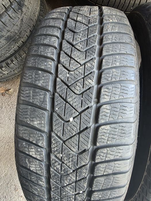 Pirelli  225.45.18