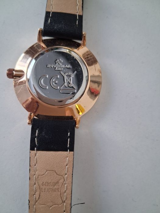 Vand Ceas Pierre Cardin  Nou fara Eticheta Dama