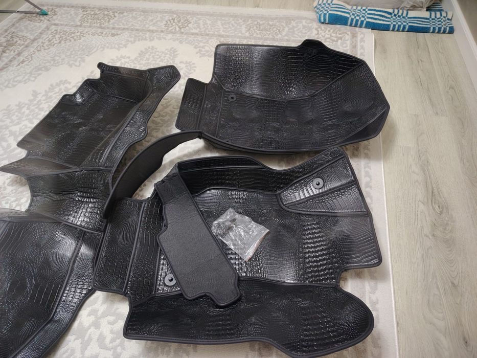 Универсальный чехол на автомашину Subaru