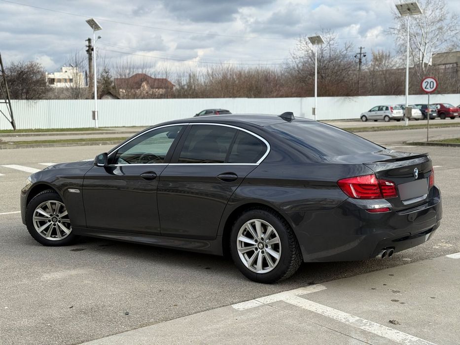 BMW 5 Series 2012 — imagine 43