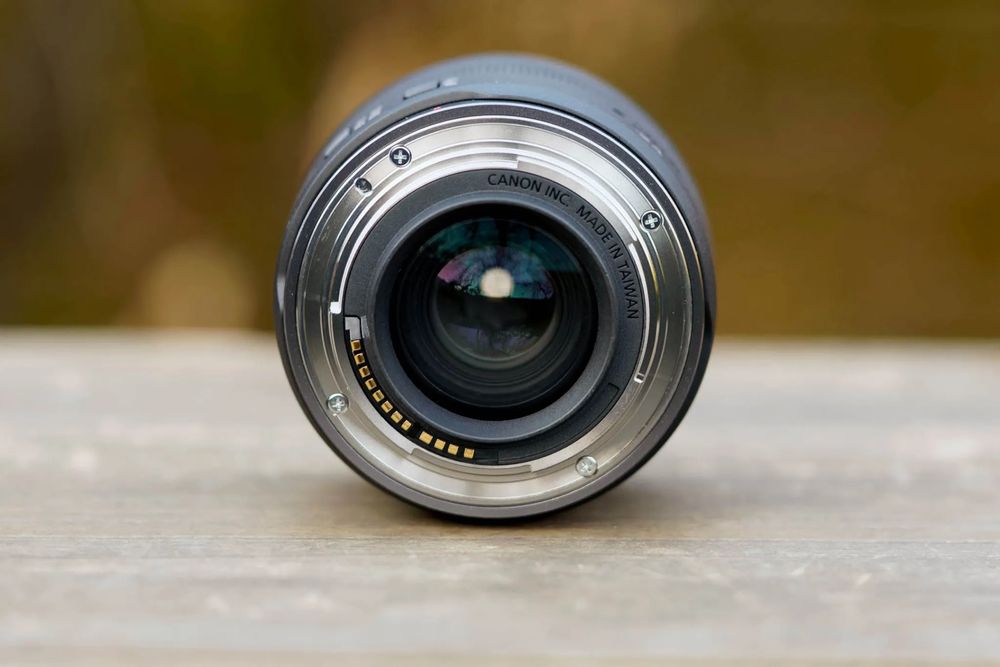 Canon EOS R8 cu garantie + 50 1.8