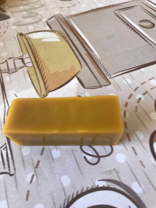 пречистен пчелен восък