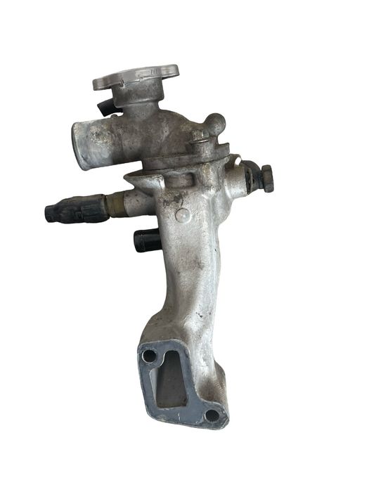 Carcasa Termostat Kia Carnival Ii Gq 1999 - 2007 2.9 Crdi J3