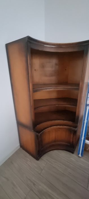 Canapele de piele  cu mobila de sufragerie