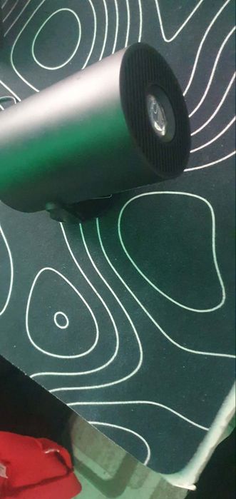 Vând PS 4, impecabil, 1tb+2 console + 4 jocuri + proiector video