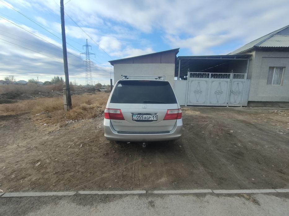 Тез арада сатылады Honda Odyssey