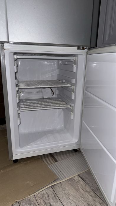 Продаю холодильник