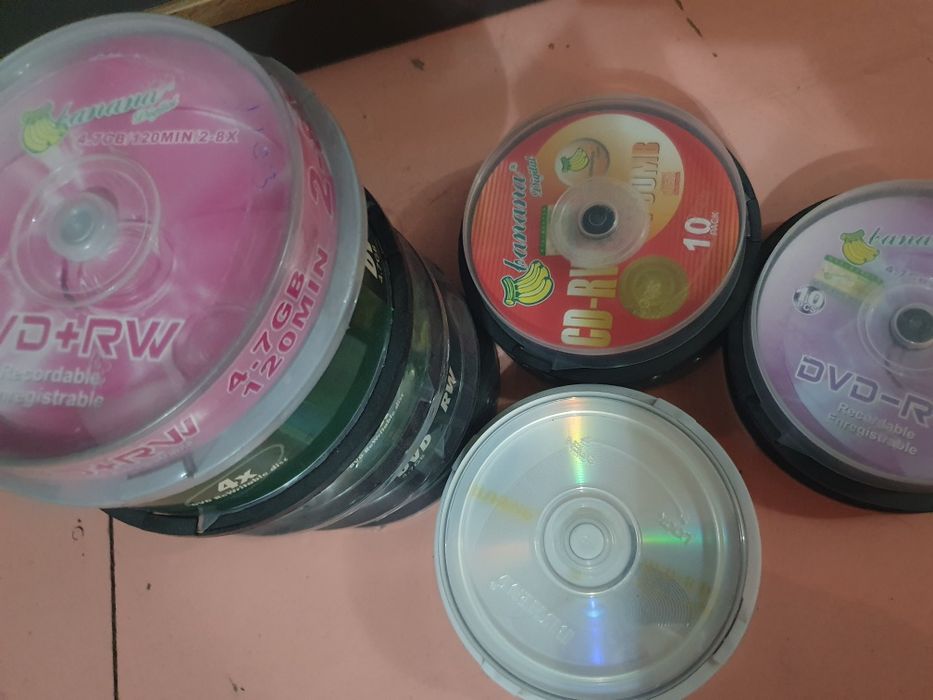 Продам диски новые для записи.