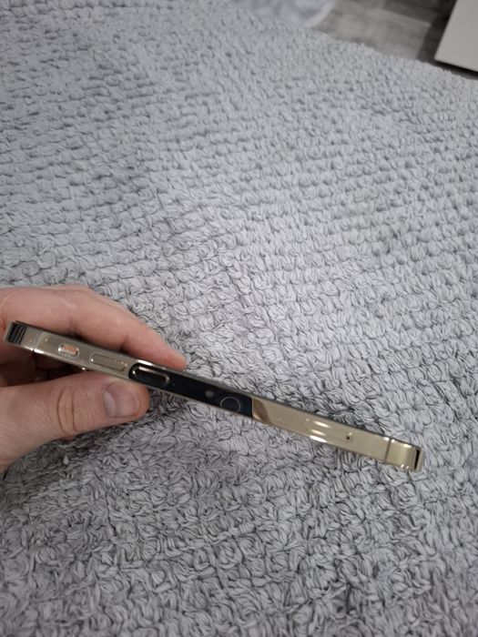 Продам айфон 12 pro