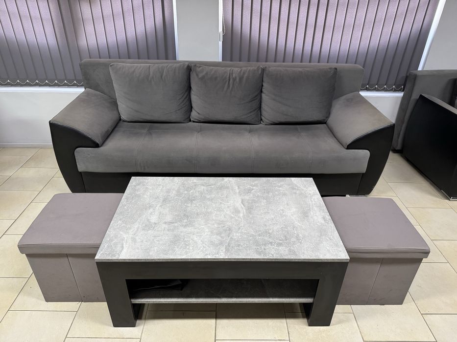 Диван с холна маса и 2табуретки