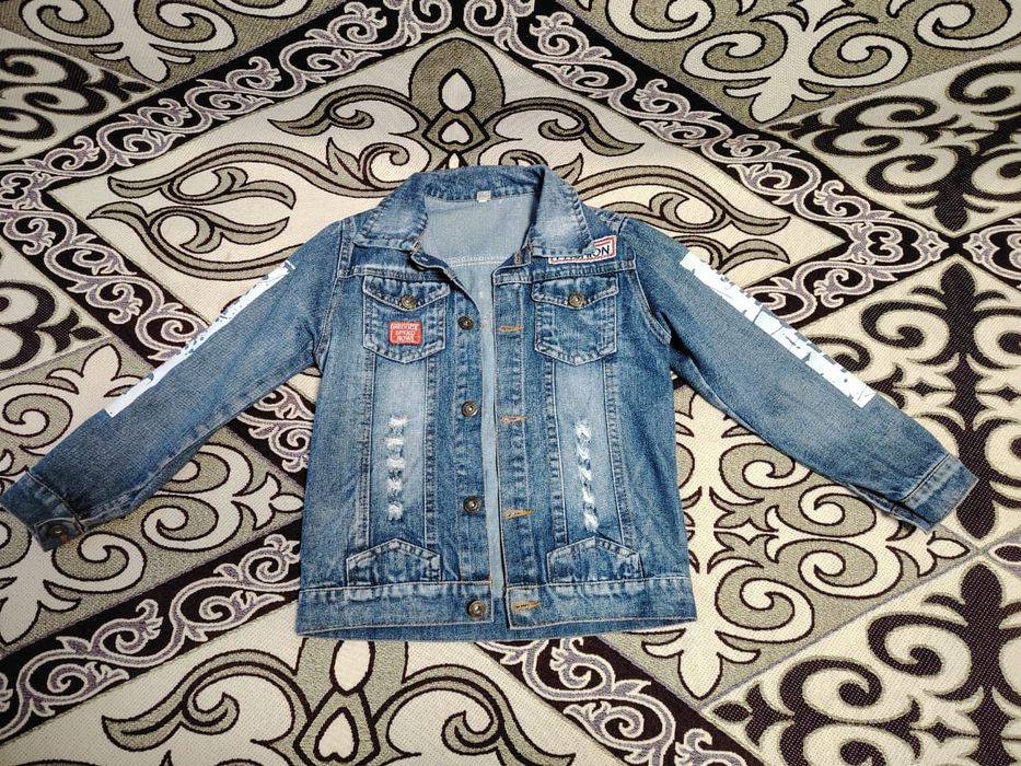 Продам одежду на мальчика возрас 8—9 лет