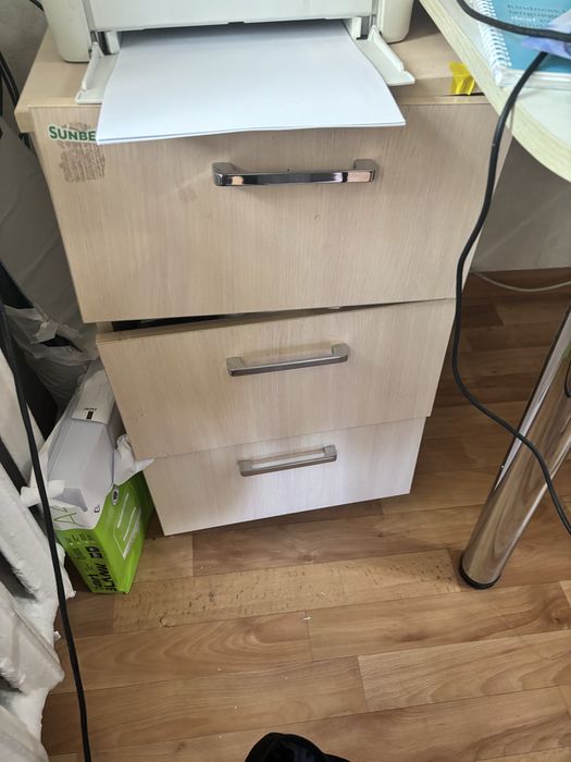 продам стол письменный