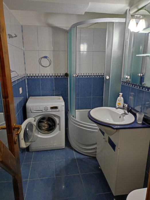 Inchiriez apartament