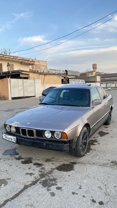 Продам BMW е34 520