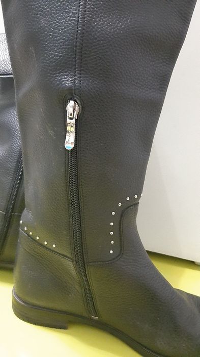 Женские сапоги кожанные