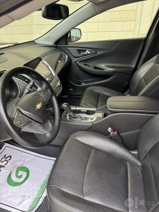 Malibu 2 2.4L sotiladi