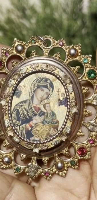 Pandantiv bizantin aur 14k cu pictura Maica domnului