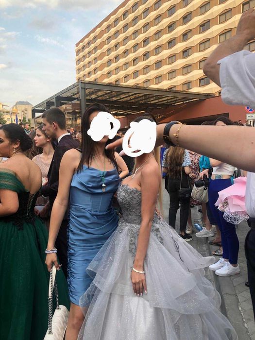 Официална рокля къса